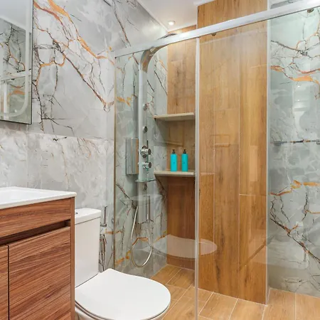 Exarchia Luxury Apartament *